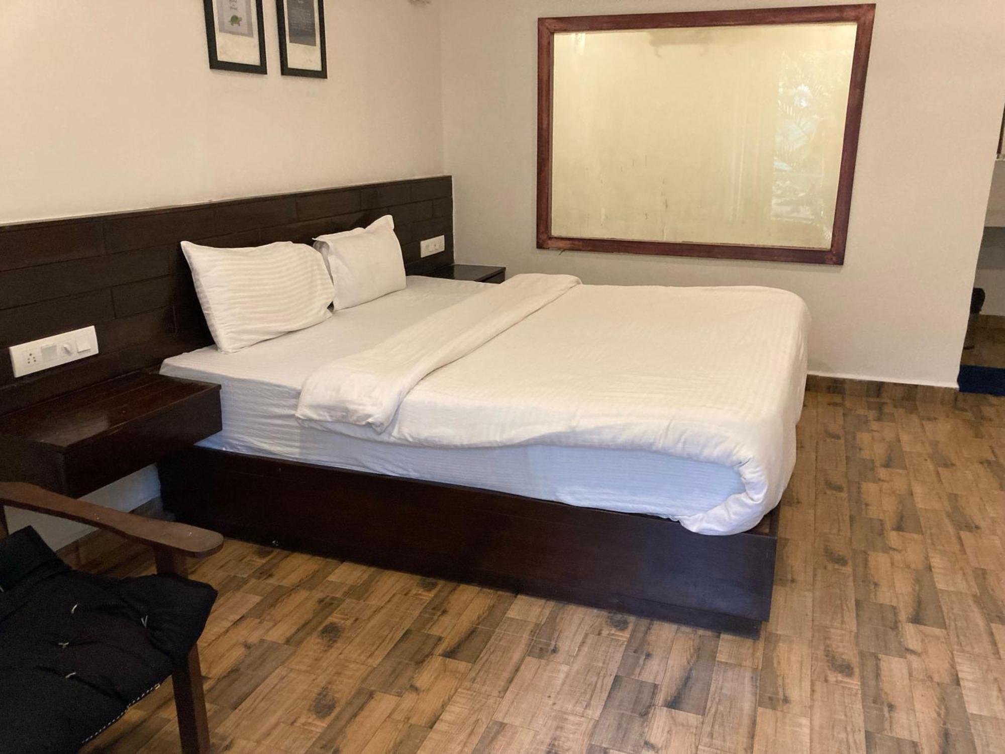 Hotel O Calangute Beach Resort Candolim Bagian luar foto