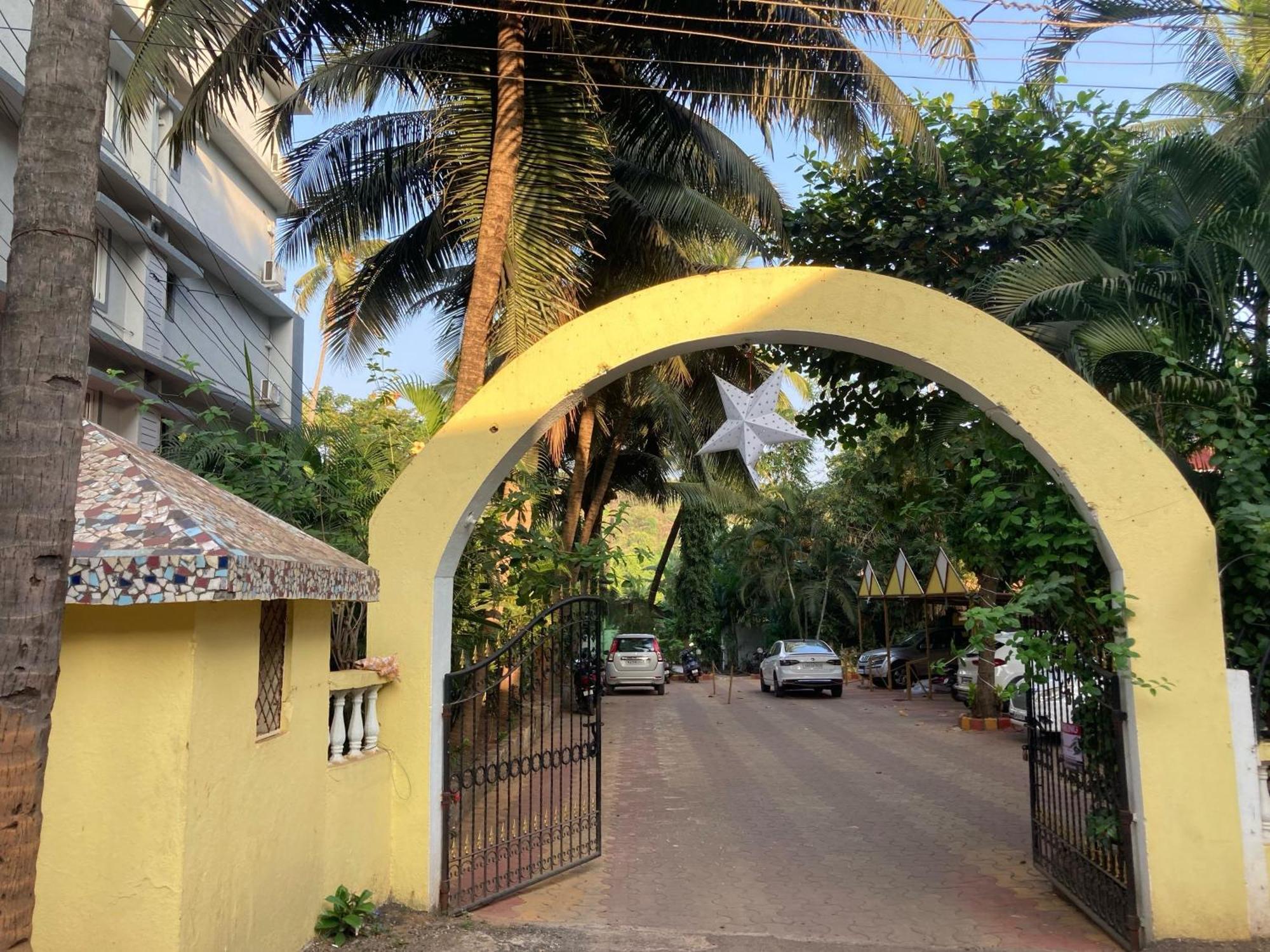 Hotel O Calangute Beach Resort Candolim Bagian luar foto